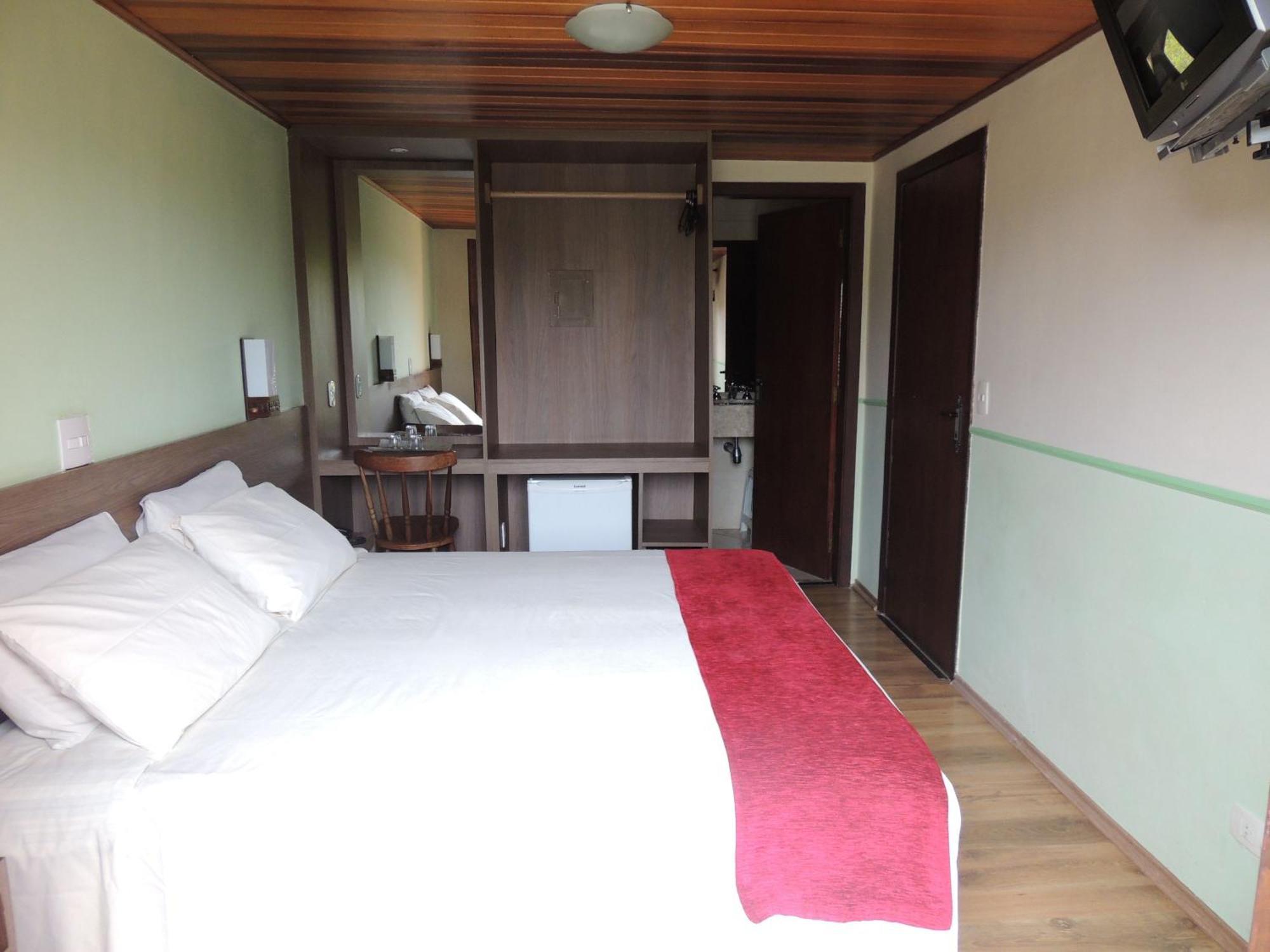 Hotel Monte Carlo Campos do Jordão Habitación foto